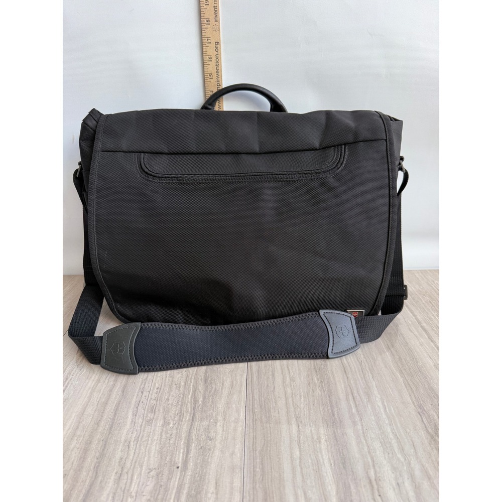 Victorinox Swiss Army Black Ballistic Nylon Laptop Messenger Bag 17" Briefcase